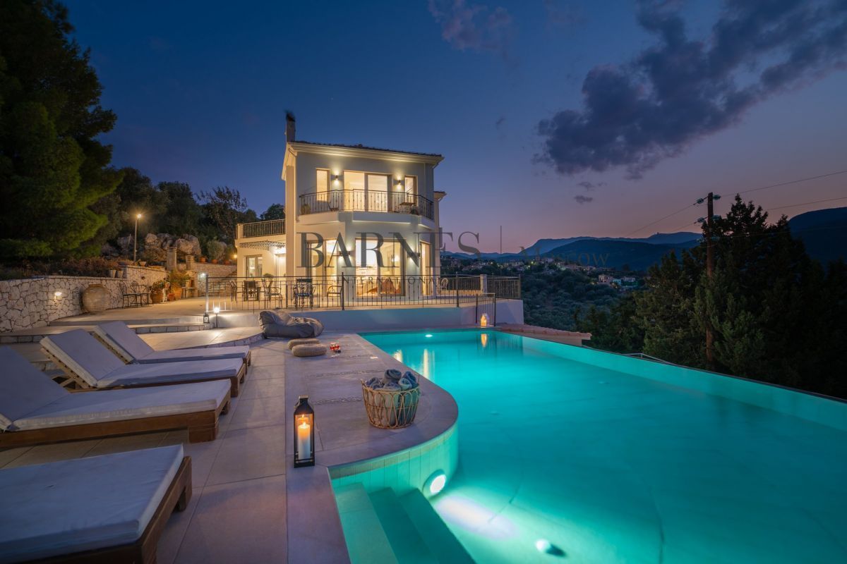 Maison sur les Leucade, Grèce, 270 m2 - image 1