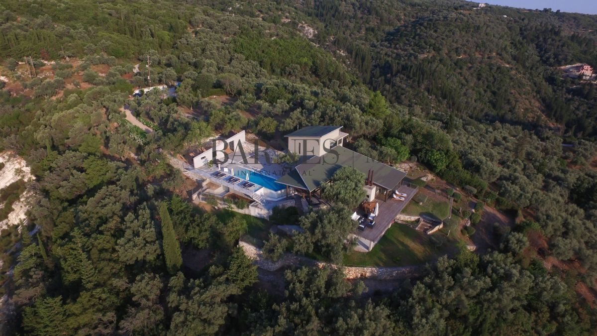 Maison sur les Leucade, Grèce, 280 m2 - image 1