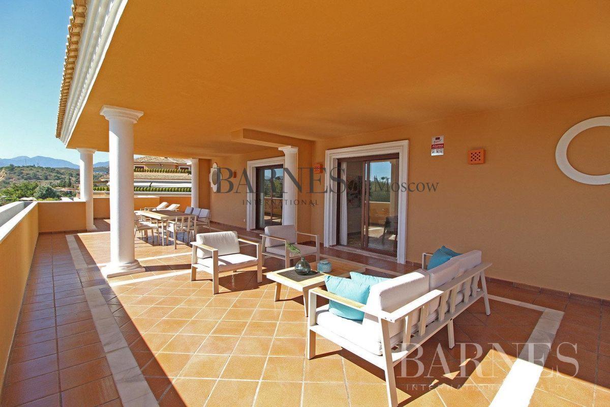 House in Marbella, Spain, 237 sq.m - picture 1