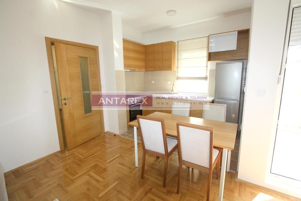 Apartment in Tivat, Montenegro, 58 sq.m - picture 1