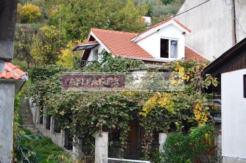 Villa in Baosici, Montenegro, 100 sq.m - picture 1