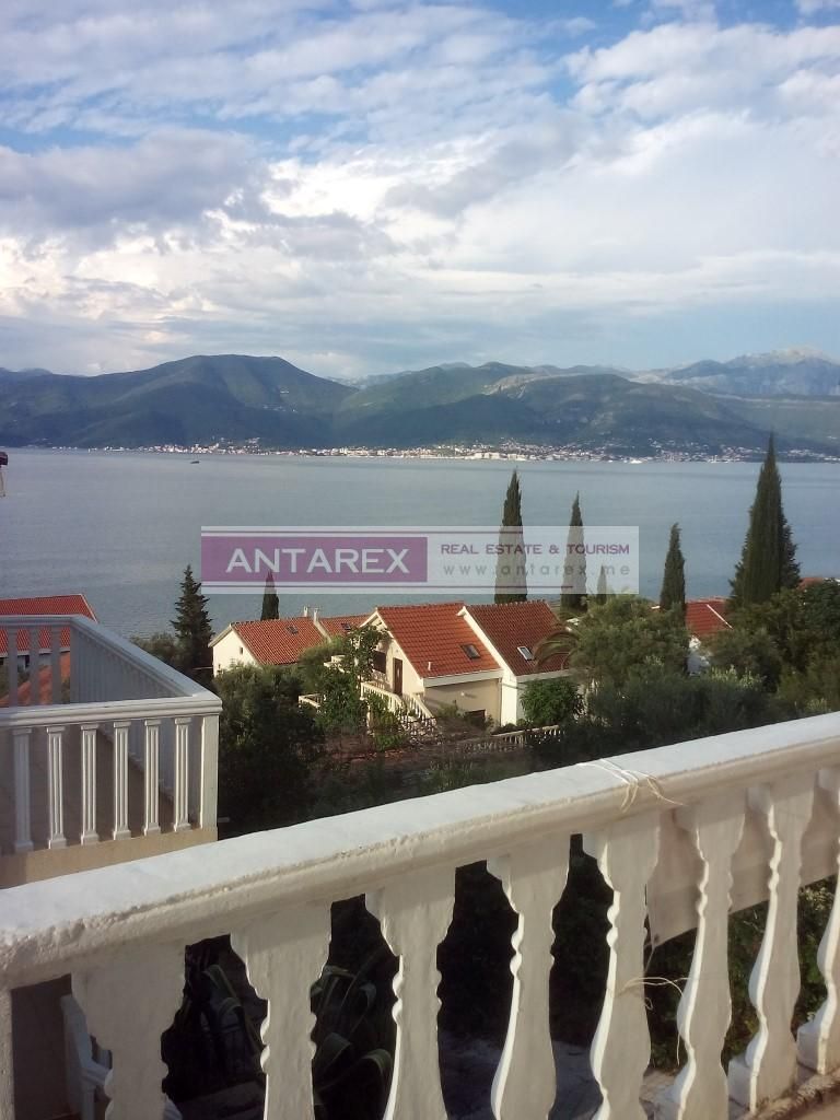 Villa in Krasici, Montenegro, 77 sq.m - picture 1