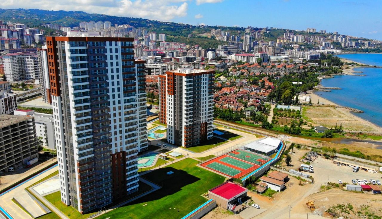 Flat in Trabzon, Turkey, 256 sq.m - picture 1