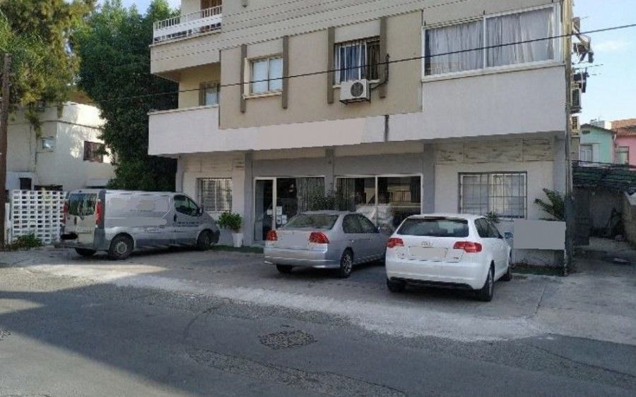 Tienda en Lárnaca, Chipre, 276 m2 - imagen 1