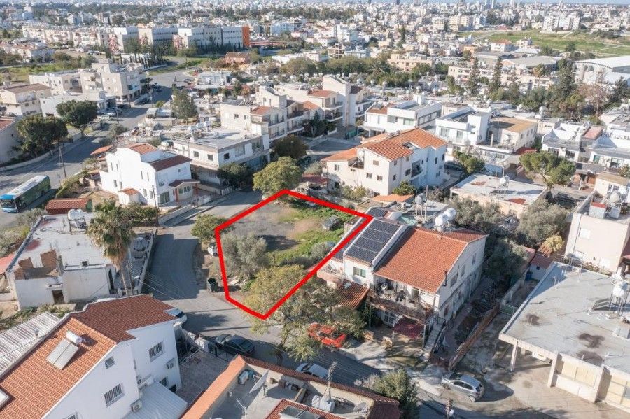 Land in Nicosia, Cyprus, 493 sq.m - picture 1