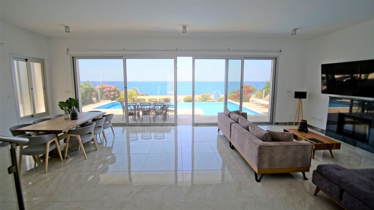 Villa in Paphos, Cyprus, 267 sq.m - picture 1