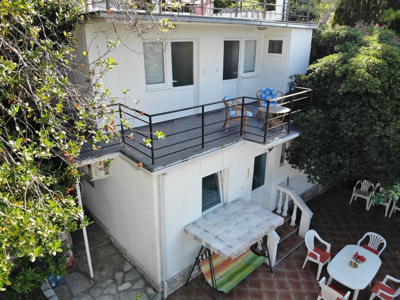 Haus in Bar, Montenegro, 260 m2 - Foto 1