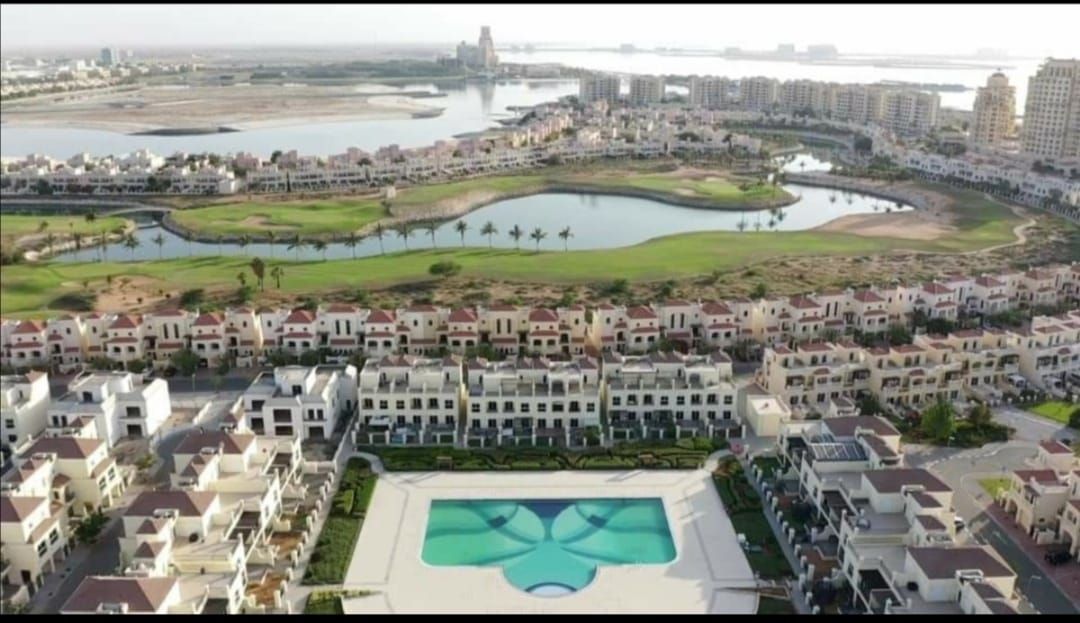 Villa in Ras al-Khaimah, UAE, 270 sq.m - picture 1