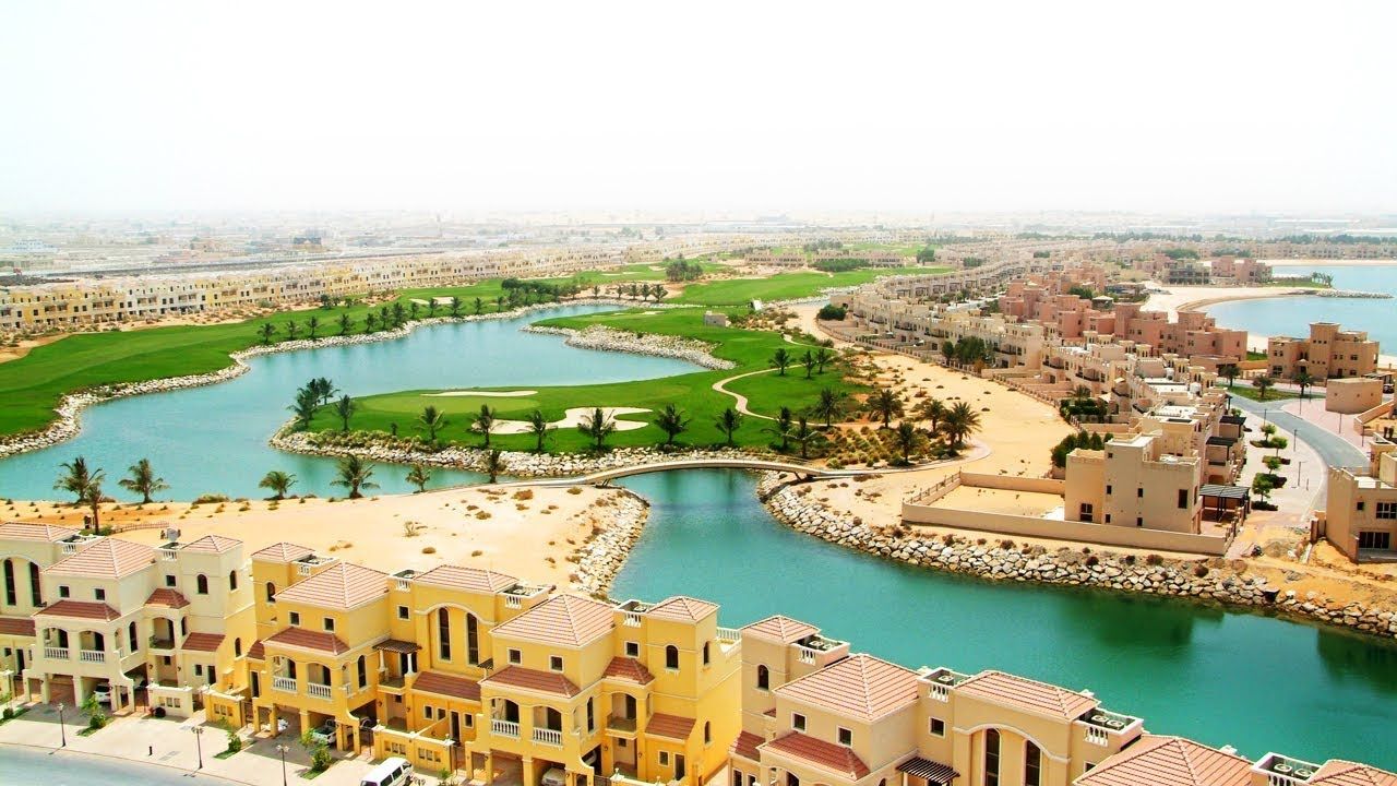 Villa in Ras al-Khaimah, UAE, 400 sq.m - picture 1