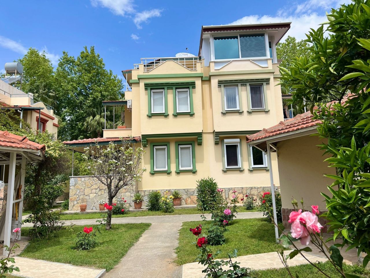 Villa in Alanya, Turkey, 145 sq.m - picture 1
