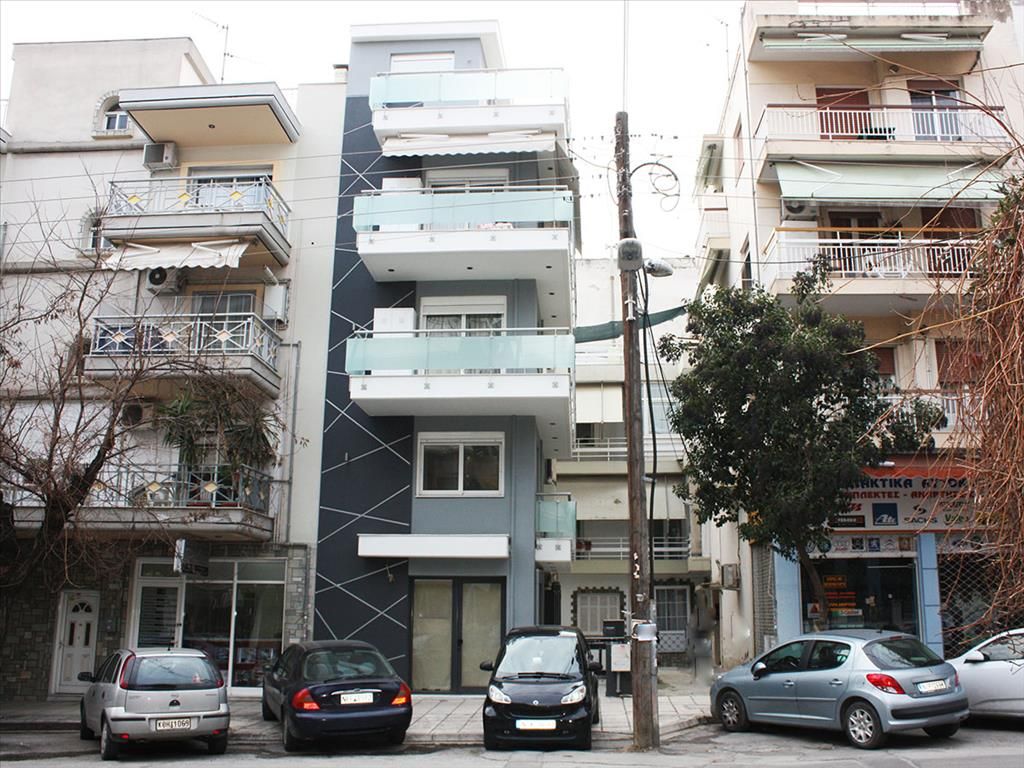 Commercial property in Thessaloniki, Greece, 30 sq.m - picture 1