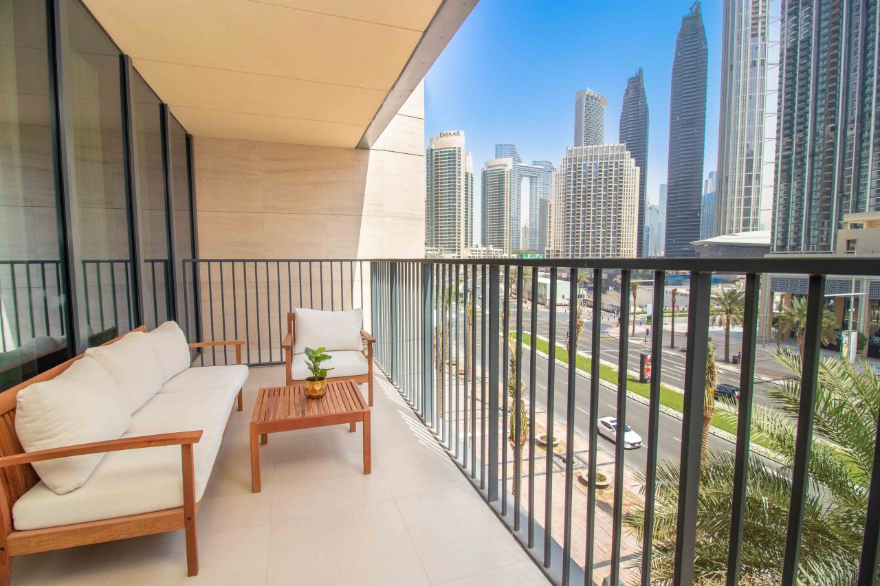 Apartment in Dubai, UAE, 270 sq.m - picture 1