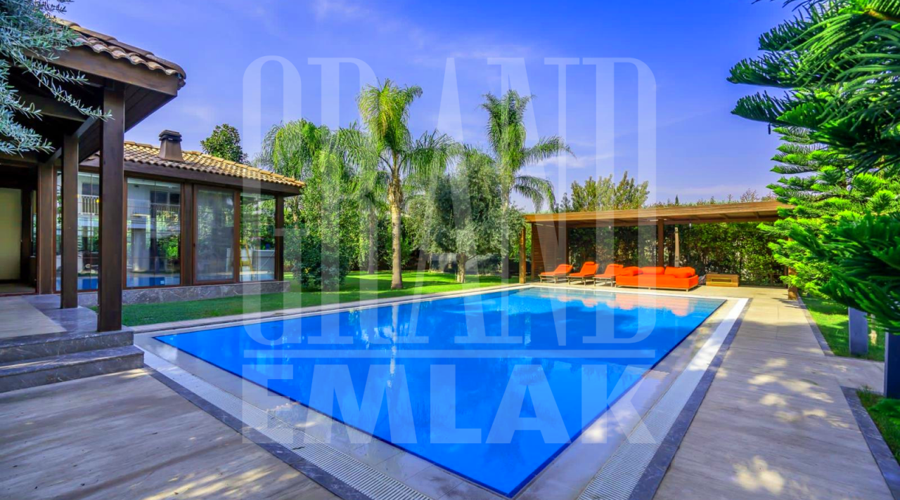 Villa in Antalya, Turkey, 540 sq.m - picture 1