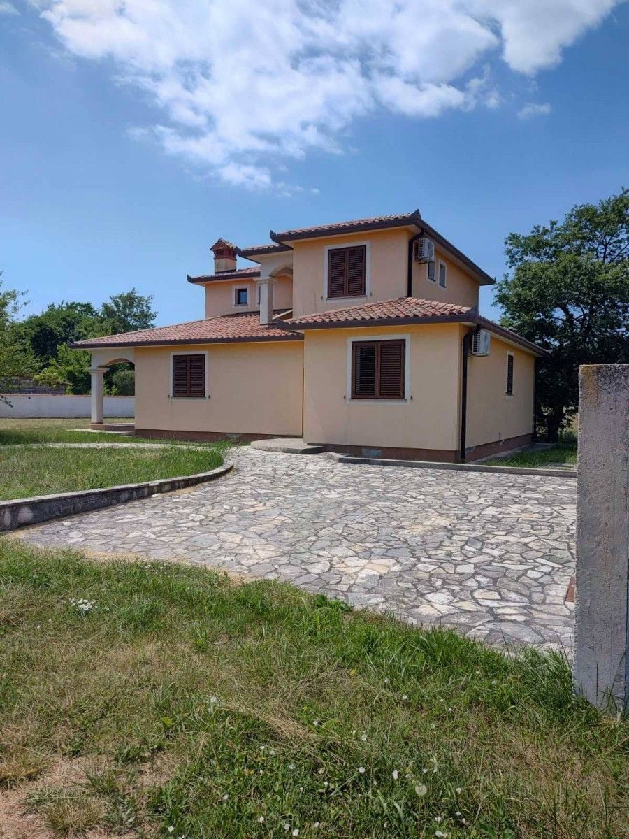 House in Labin, Croatia, 154 sq.m - picture 1