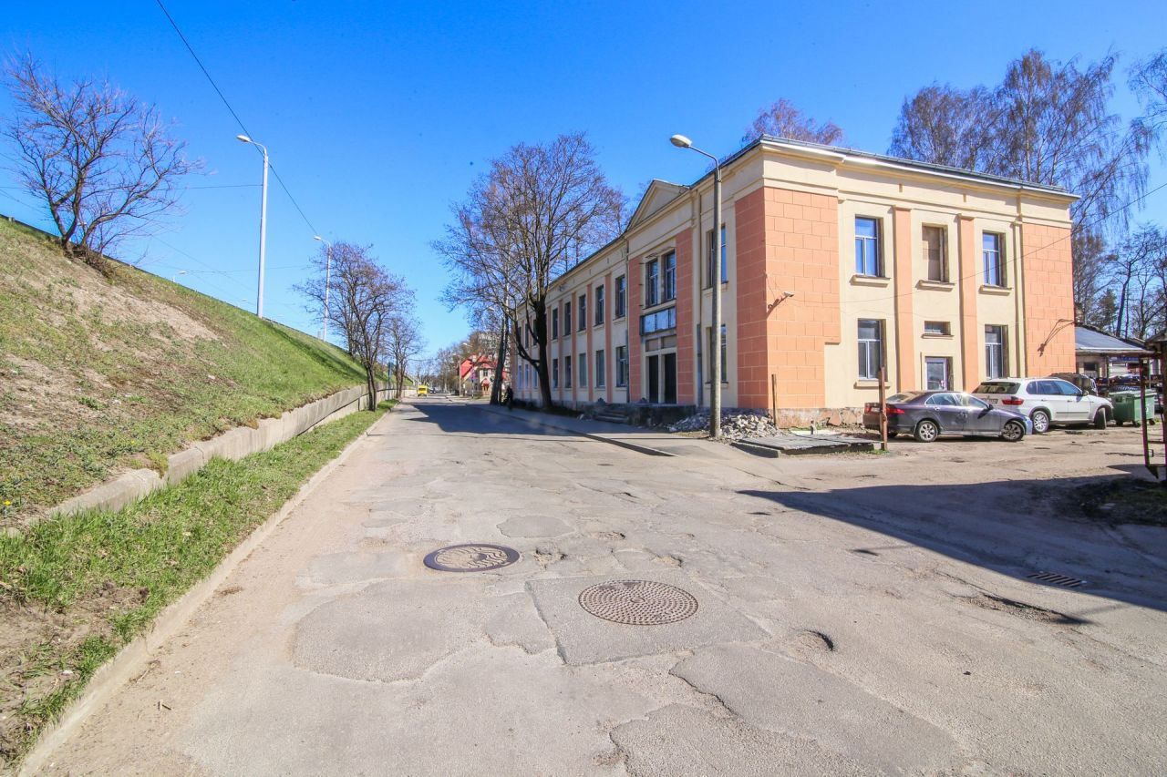 Industrial in Riga, Latvia, 923 sq.m - picture 1