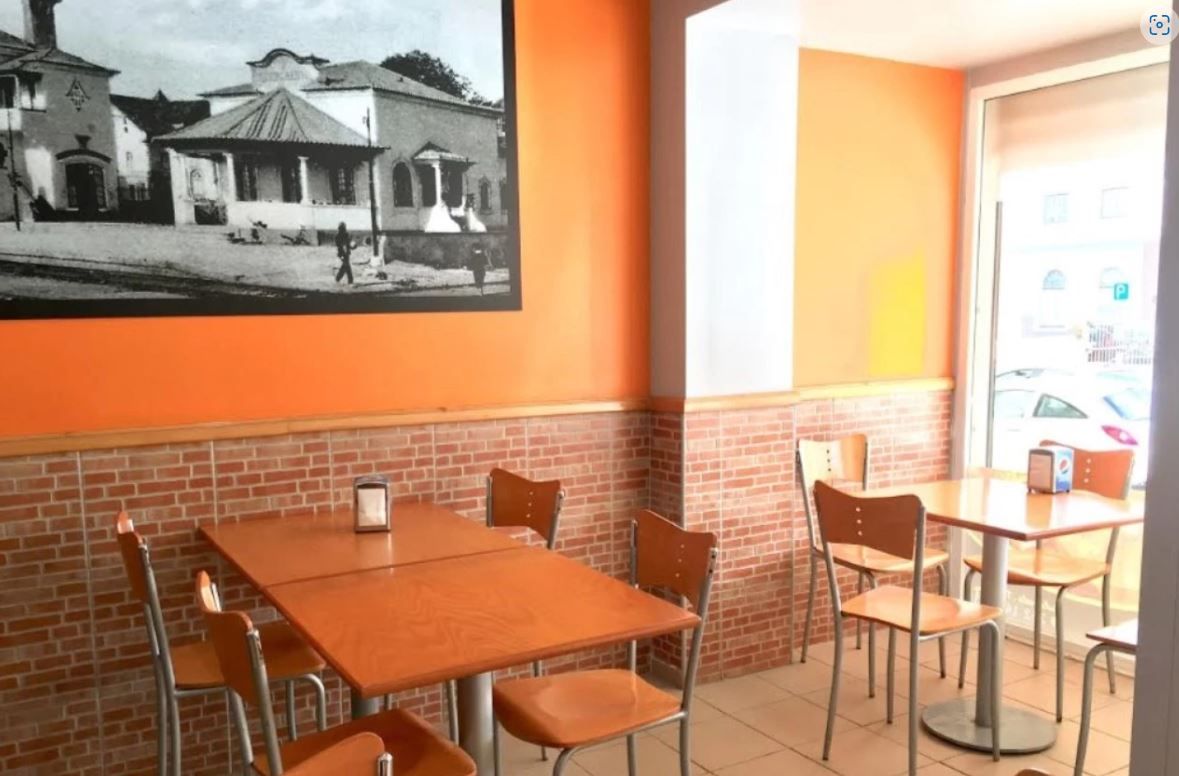 Cafe, restaurant in Caldas da Rainha, Portugal, 123 sq.m - picture 1