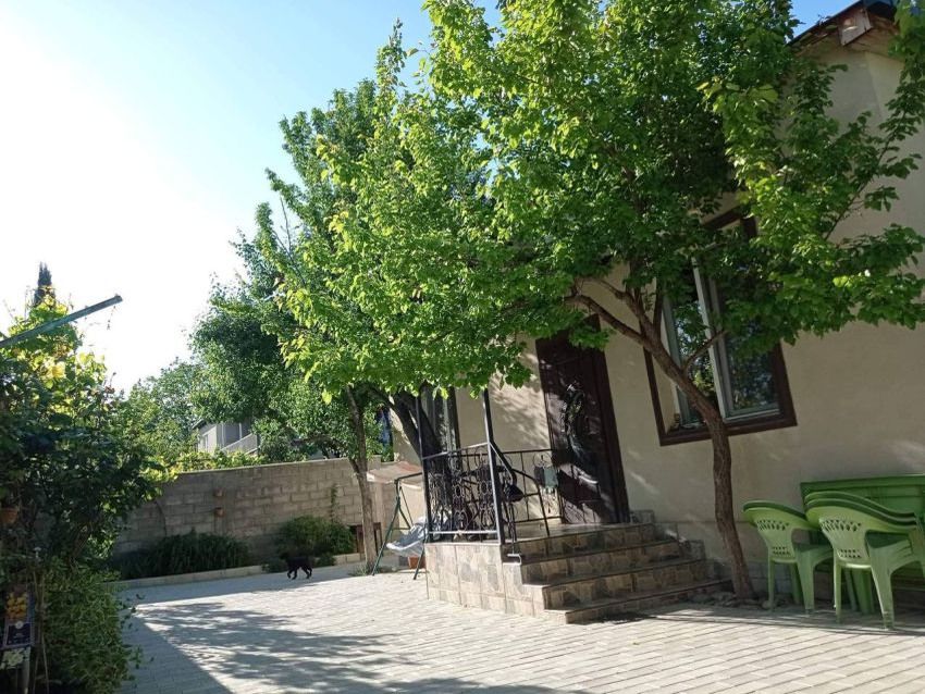 House in Tbilisi, Georgia, 100 sq.m - picture 1
