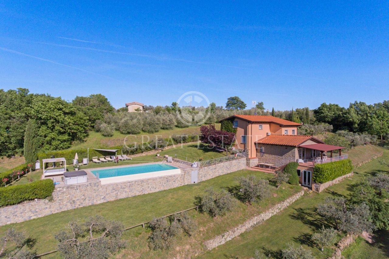 House Monte San Savino, Italy, 241 sq.m - picture 1