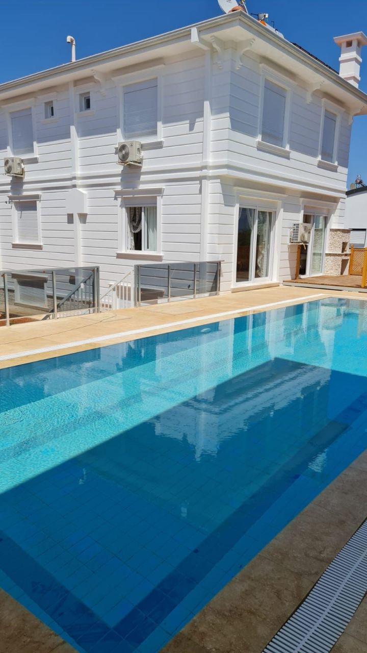 Villa in Antalya, Turkey, 290 sq.m - picture 1