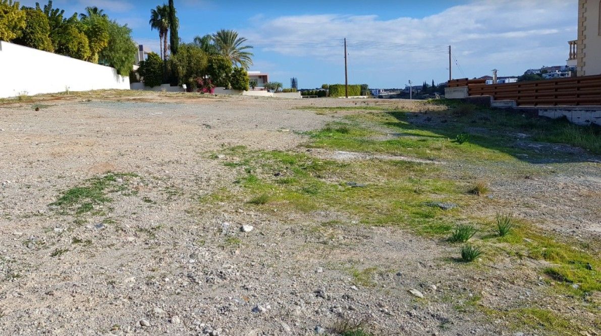 Land in Limassol, Cyprus, 1 017 sq.m - picture 1