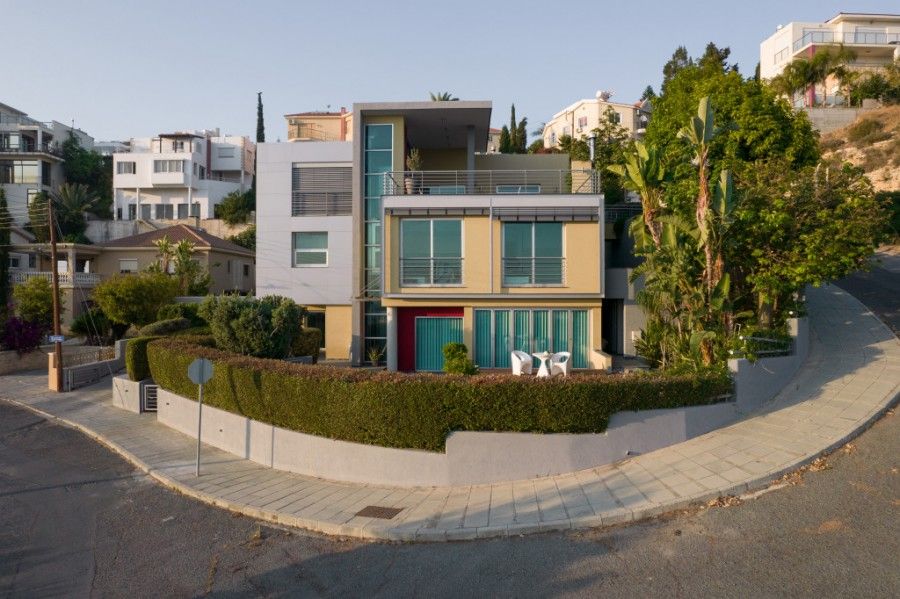 Villa in Limassol, Cyprus, 445 sq.m - picture 1