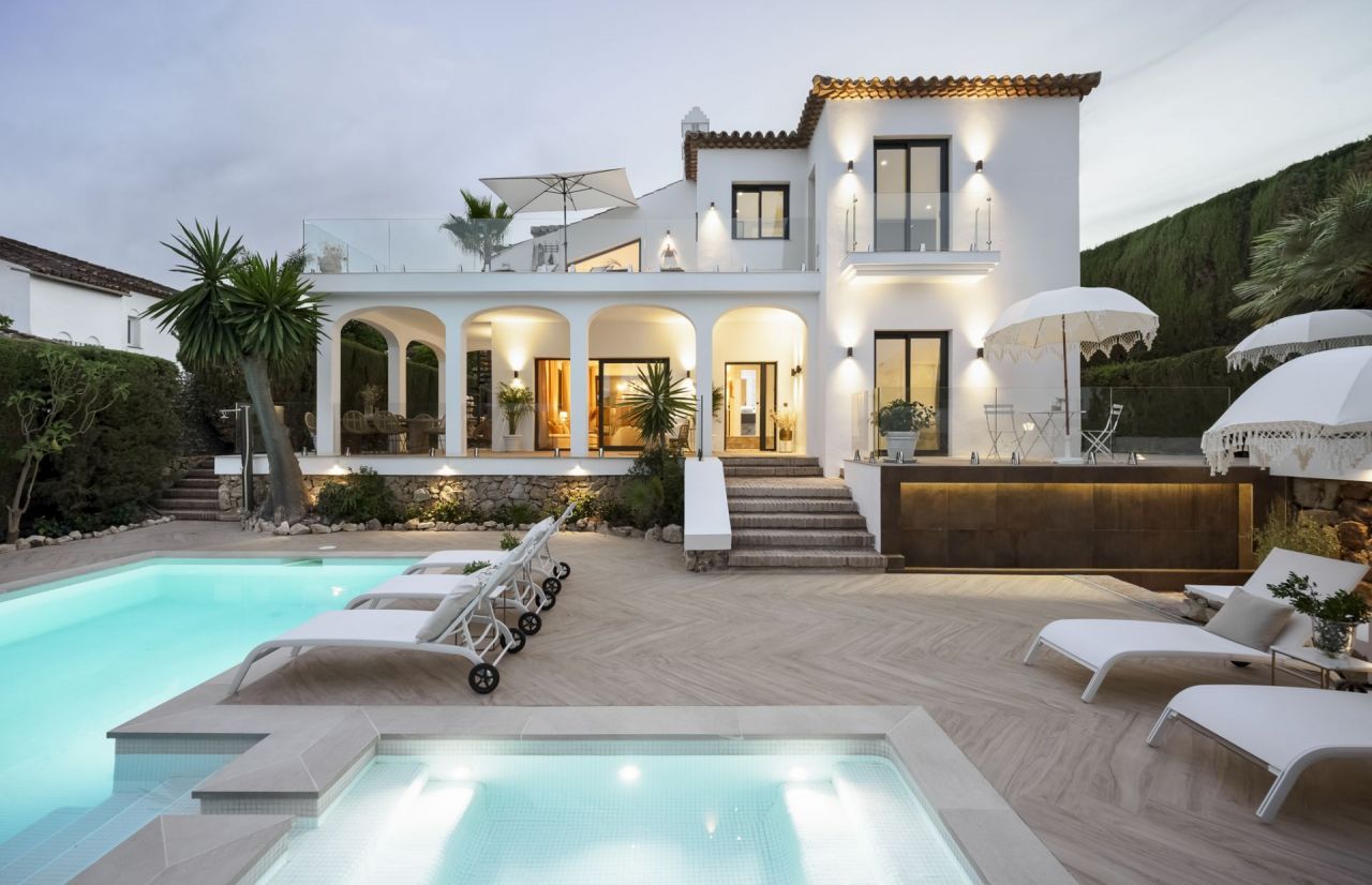 Villa à Marbella, Espagne, 235 m2 - image 1