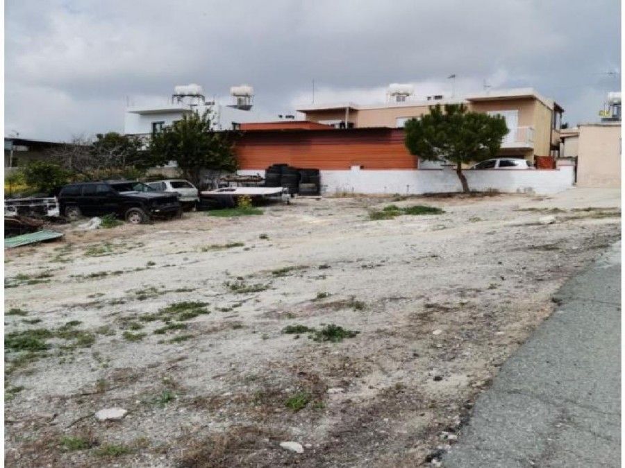 Land in Paphos, Cyprus, 333 sq.m - picture 1