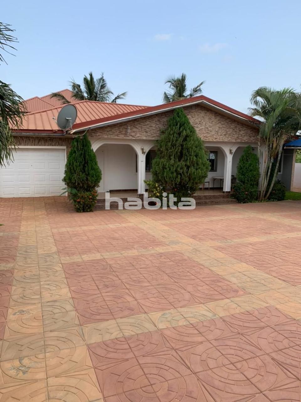 House Abokobi, Ghana, 300 sq.m - picture 1