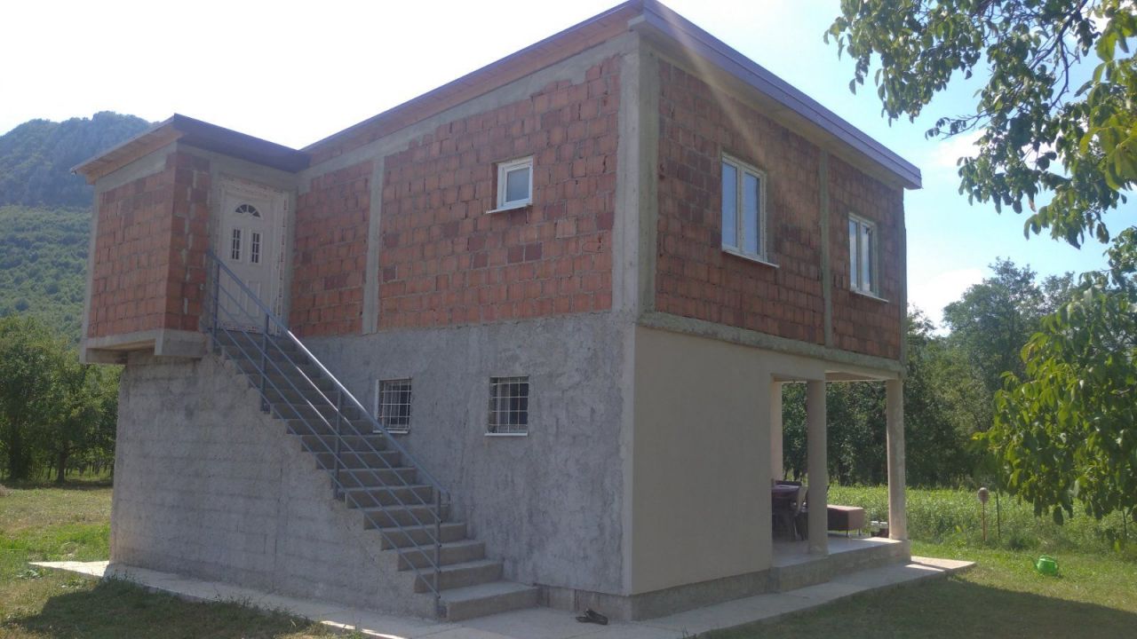 House in Niksic, Montenegro, 65 sq.m - picture 1