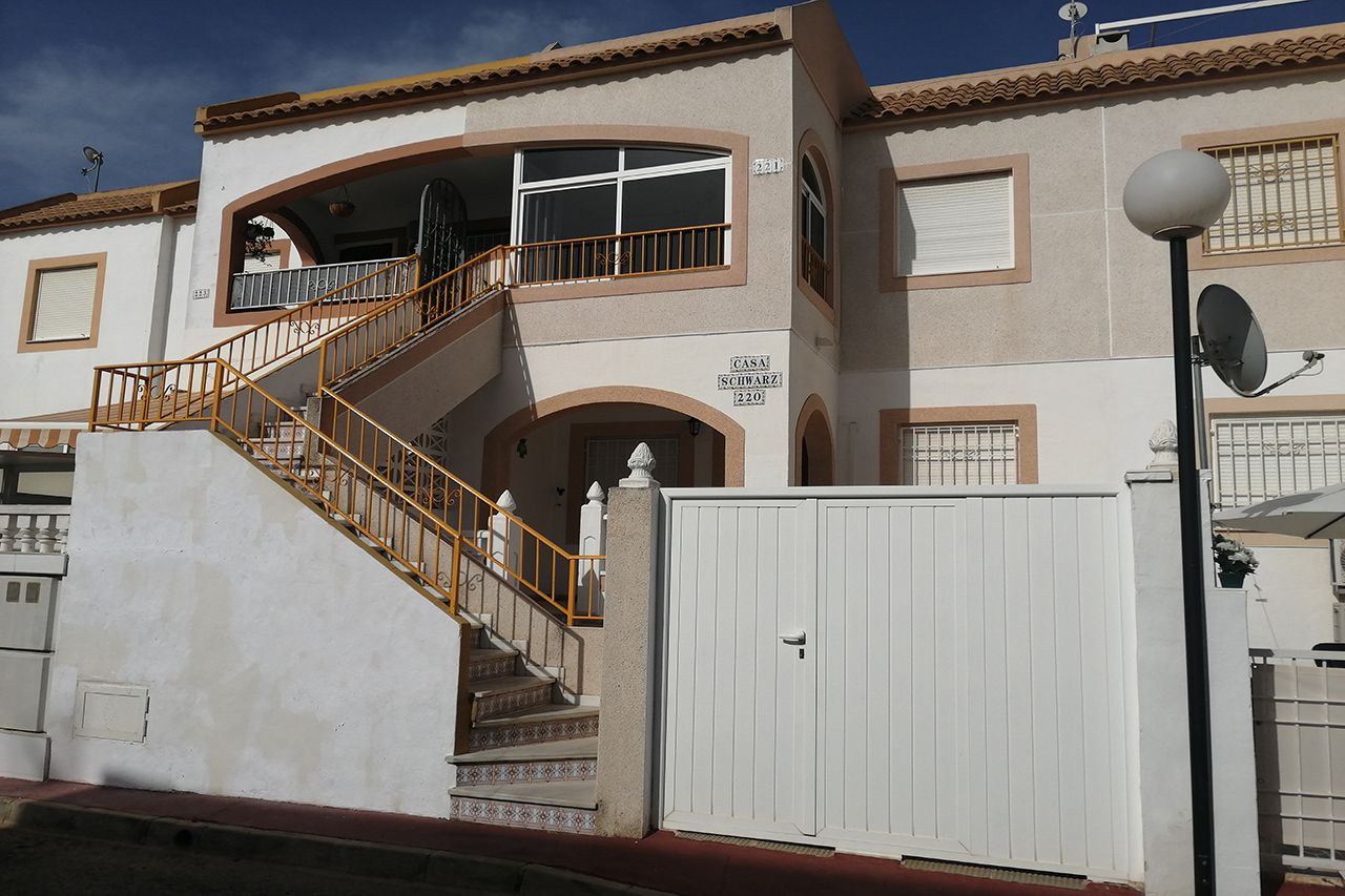 Bungalow in Torrevieja, Spain, 54 sq.m - picture 1