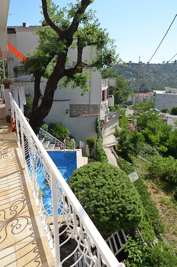 Hotel in Sutomore, Montenegro, 160 sq.m - picture 1