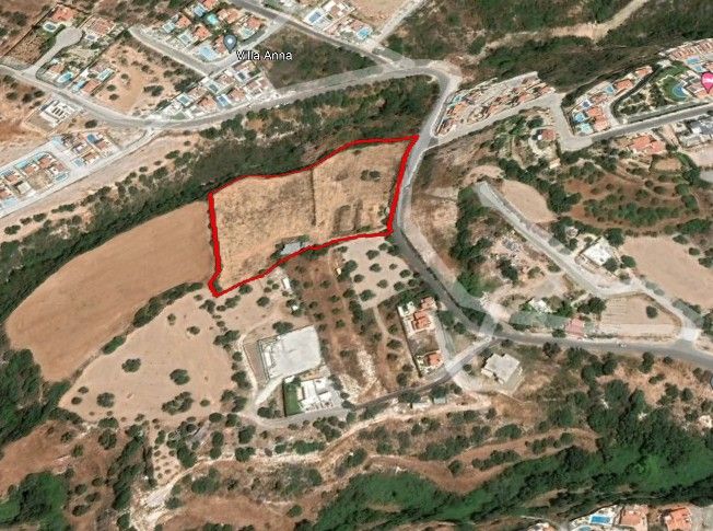 Land in Paphos, Cyprus, 13 044 sq.m - picture 1