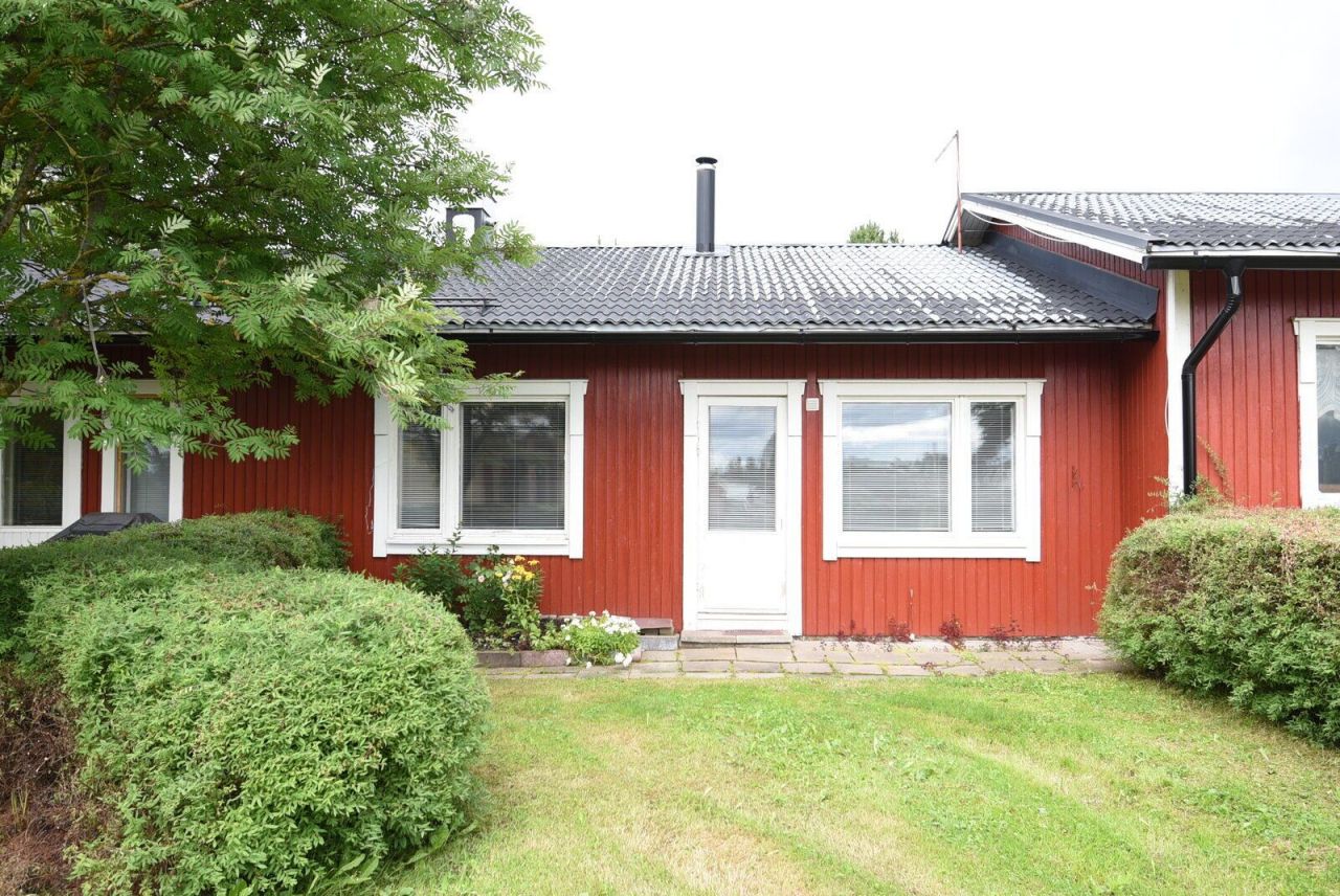Townhouse in Kruunupyy, Finland, 67.5 sq.m - picture 1