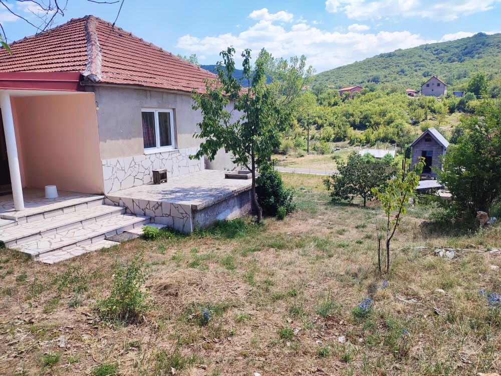 House in Niksic, Montenegro, 140 sq.m - picture 1
