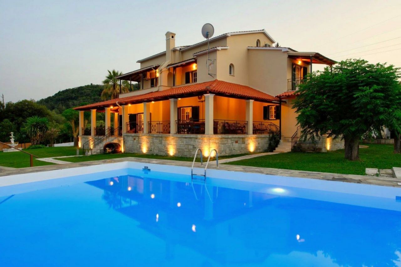 Villa on Corfu, Greece, 457 sq.m - picture 1