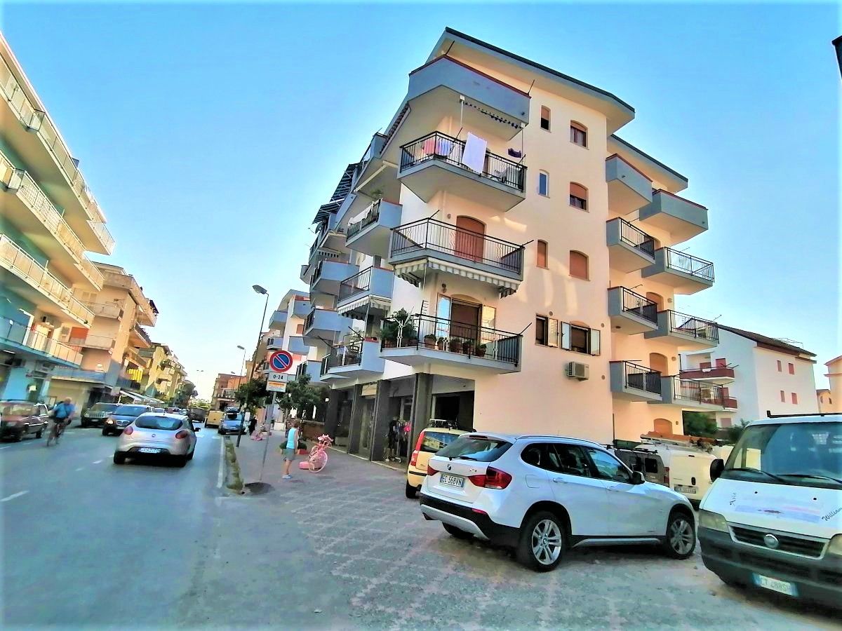 Flat in Scalea, Italy, 65 sq.m - picture 1