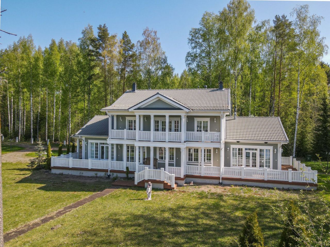 Maison à Luumaki, Finlande, 380 m2 - image 1