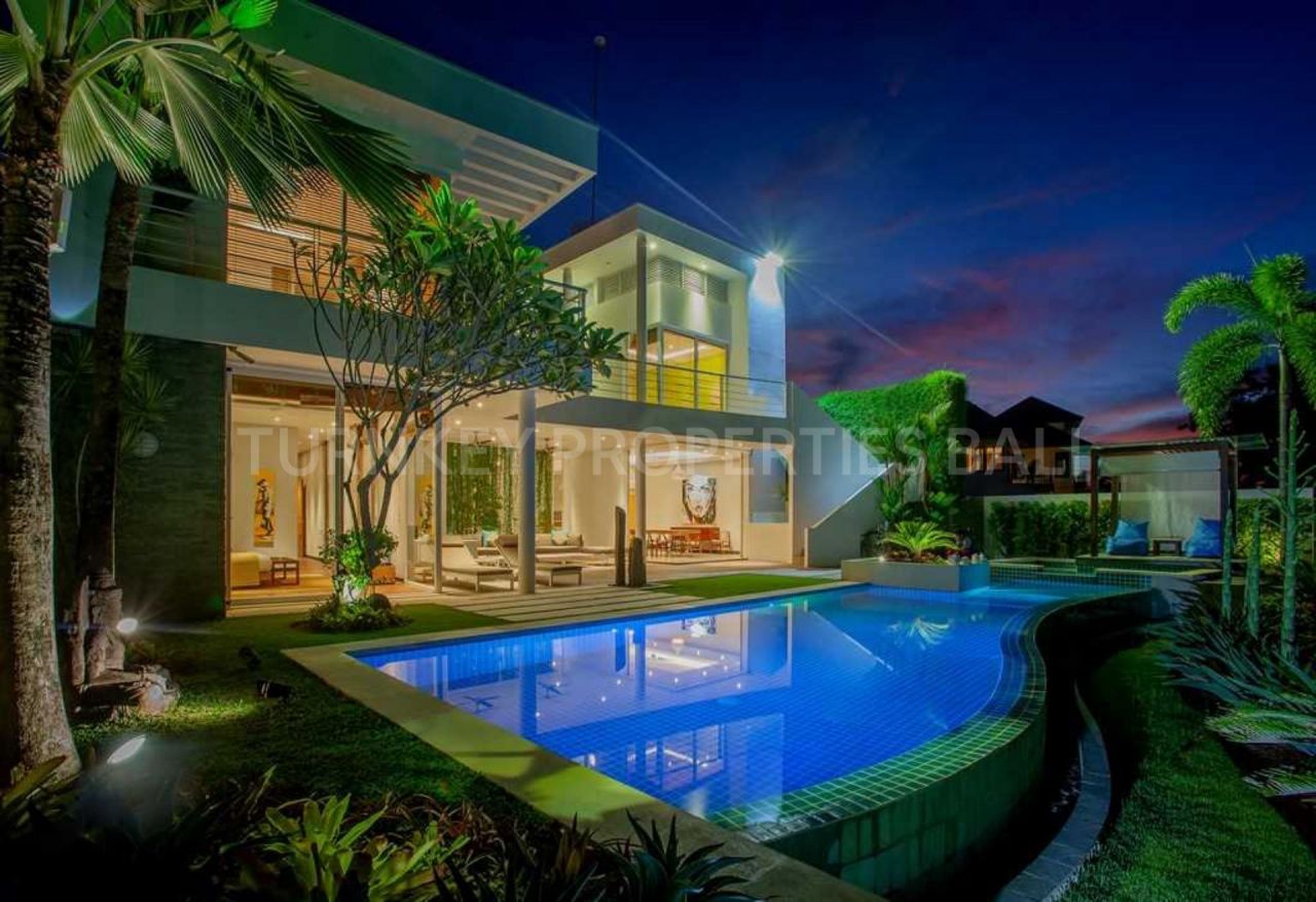 Villa en Bukit, Indonesia, 650 m2 - imagen 1