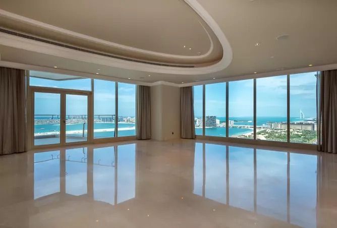 Apartment in Dubai, UAE, 567 sq.m - picture 1