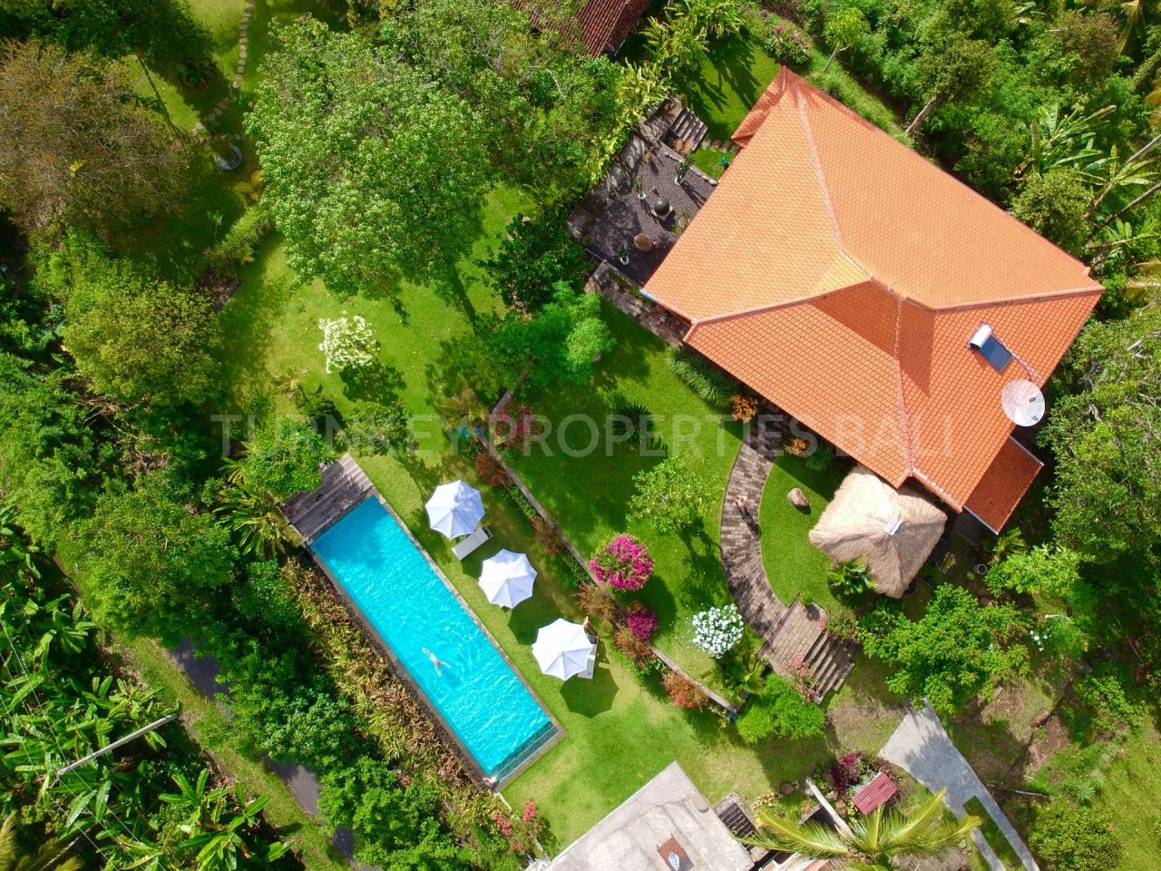 Villa in Tabanan, Indonesien, 317 m2 - Foto 1