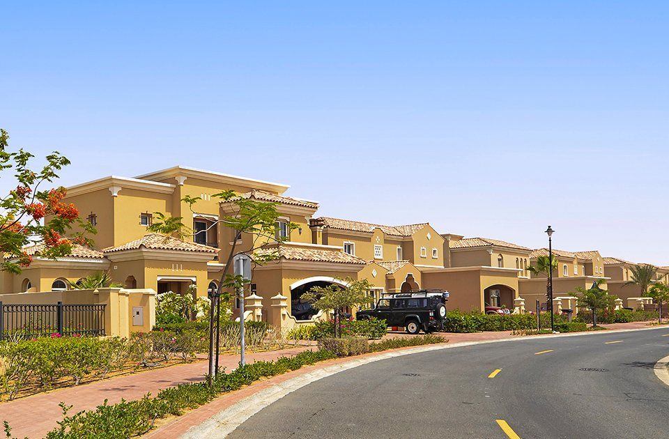 Villa à Dubaï, EAU, 365 m2 - image 1