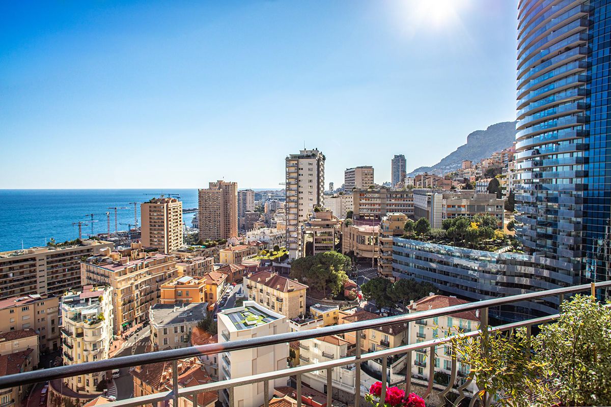 Apartment in Saint Roman, Monaco, 139 sq.m - picture 1