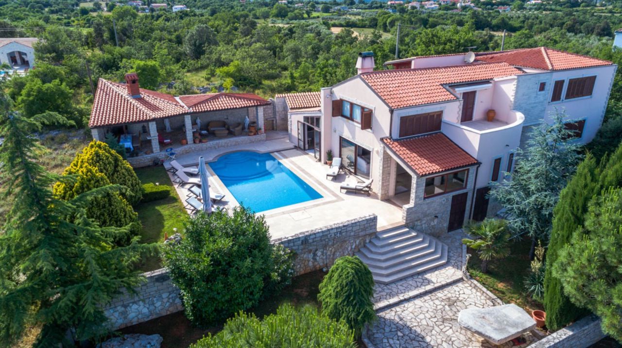Villa en Marcana, Croacia, 350 m2 - imagen 1