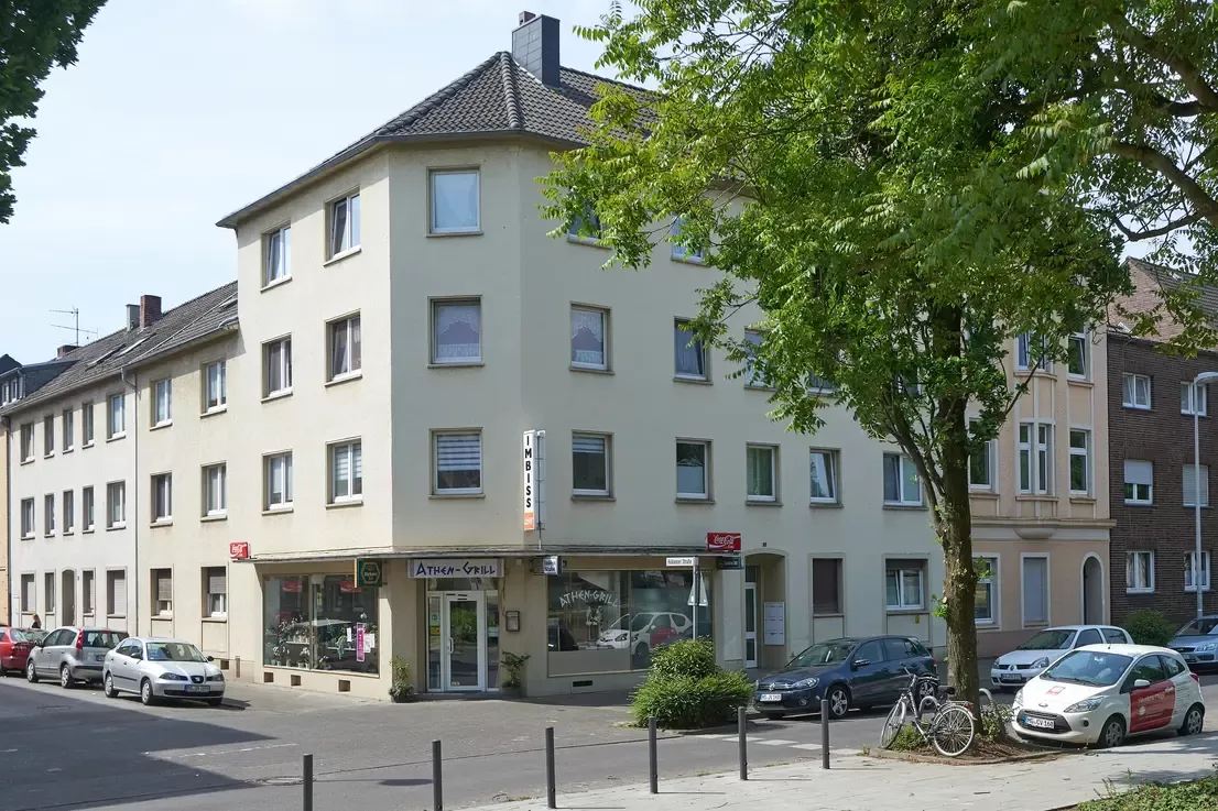 Commercial apartment building in Monchengladbach, Germany, 612 sq.m - picture 1