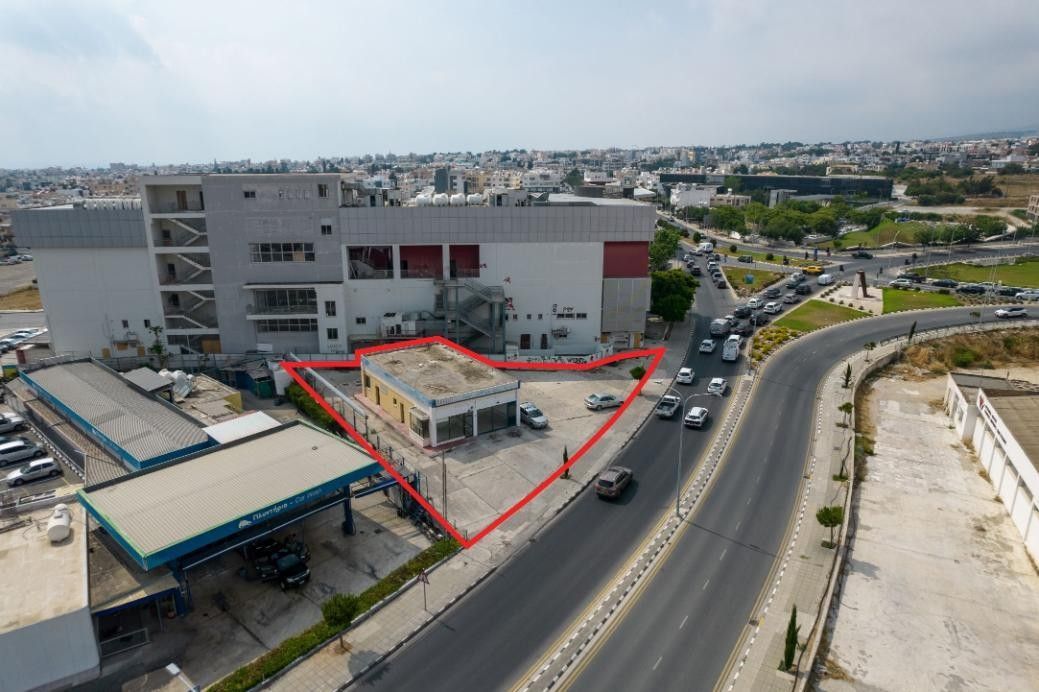 Land in Paphos, Cyprus, 928 sq.m - picture 1