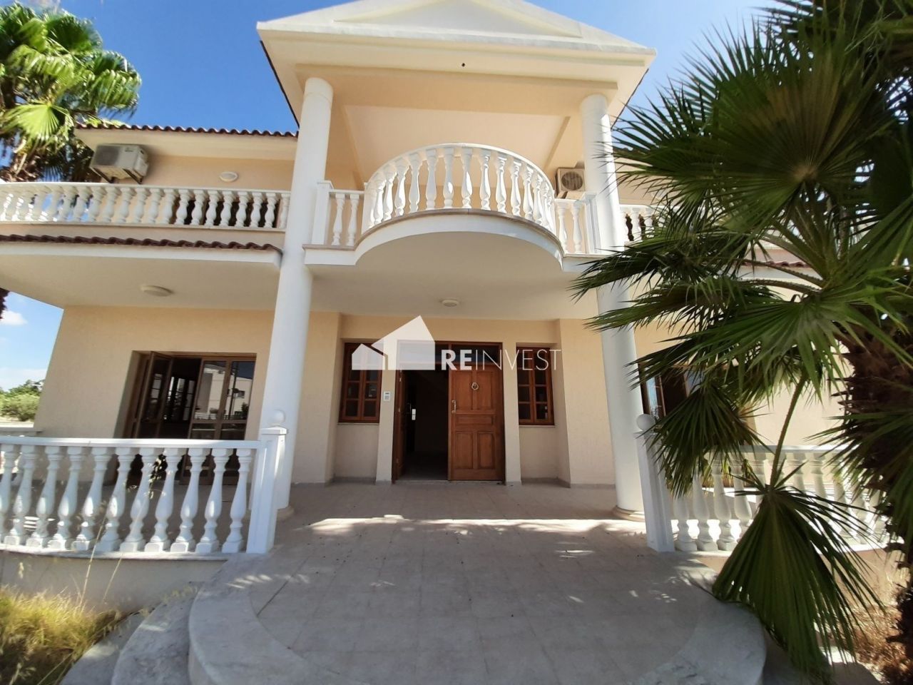 House in Larnaca, Cyprus, 517 sq.m - picture 1