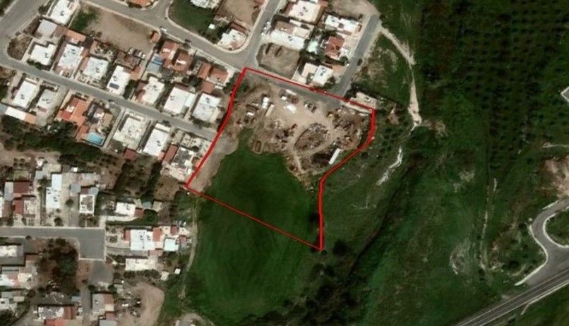 Land in Paphos, Cyprus, 9 700 sq.m - picture 1