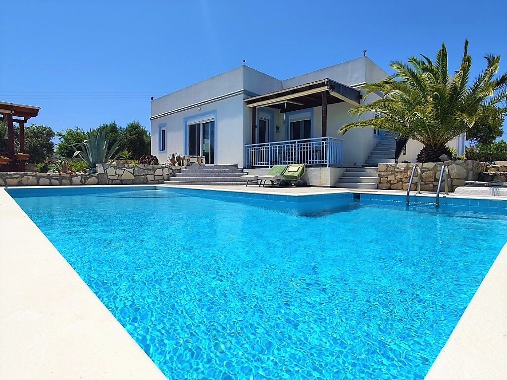 Villa in Analipsi, Greece, 128 sq.m - picture 1