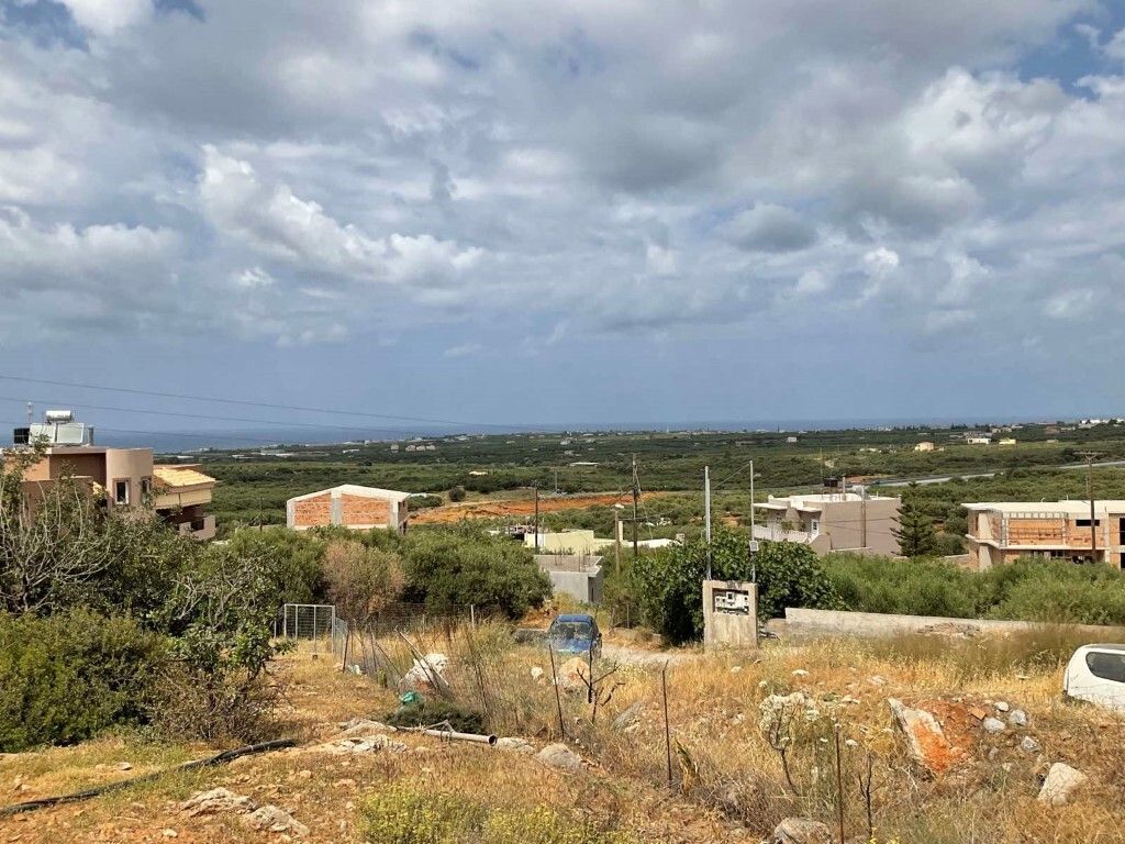 Land in Analipsi, Greece, 3 750 sq.m - picture 1