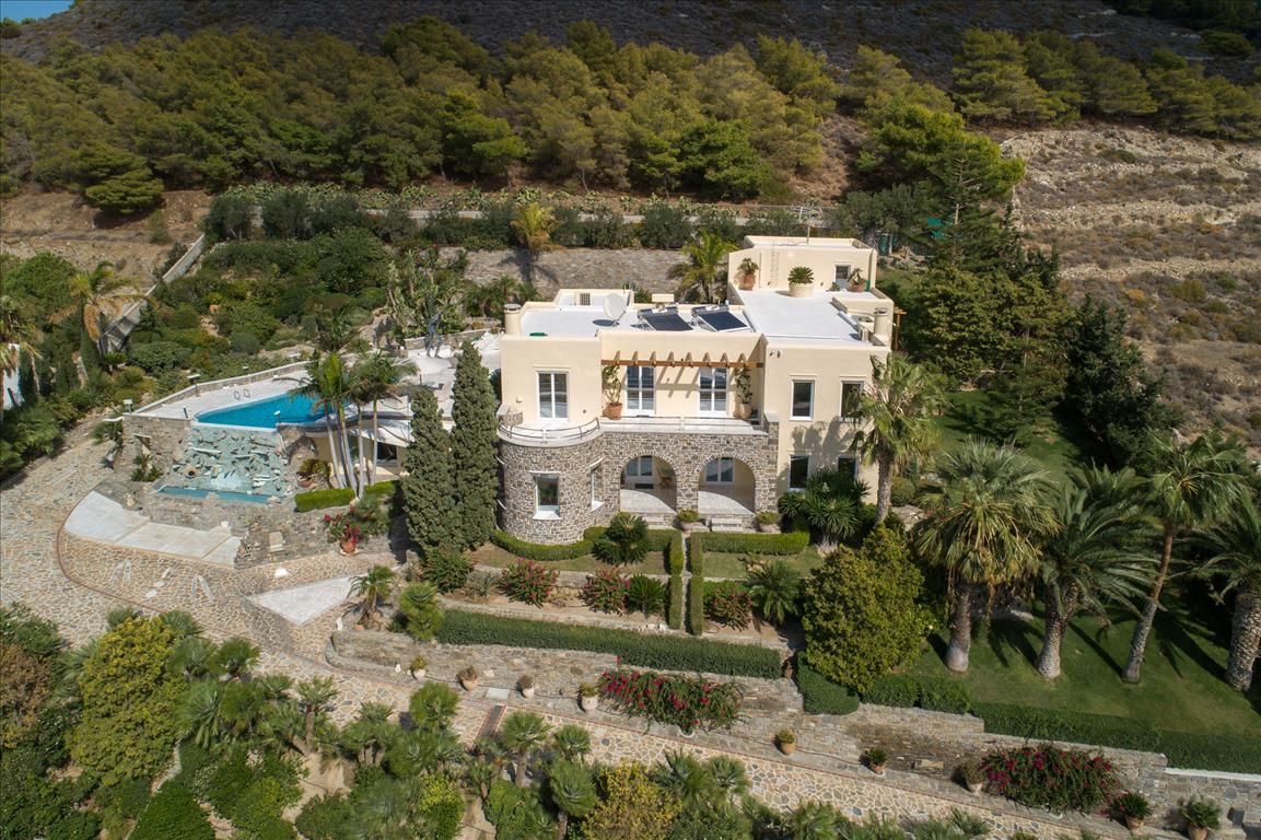 Villa on Cyclades, Greece, 563 sq.m - picture 1